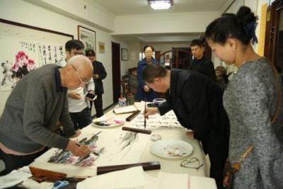 于興工作室掛牌成立 傳承發(fā)揚書法文化，開創(chuàng)文化藝術交流新篇章