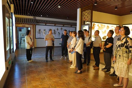 人文學院黨委紅色基因傳承與非遺文化創(chuàng)新發(fā)展研討暨文化藝術交流活動回顧